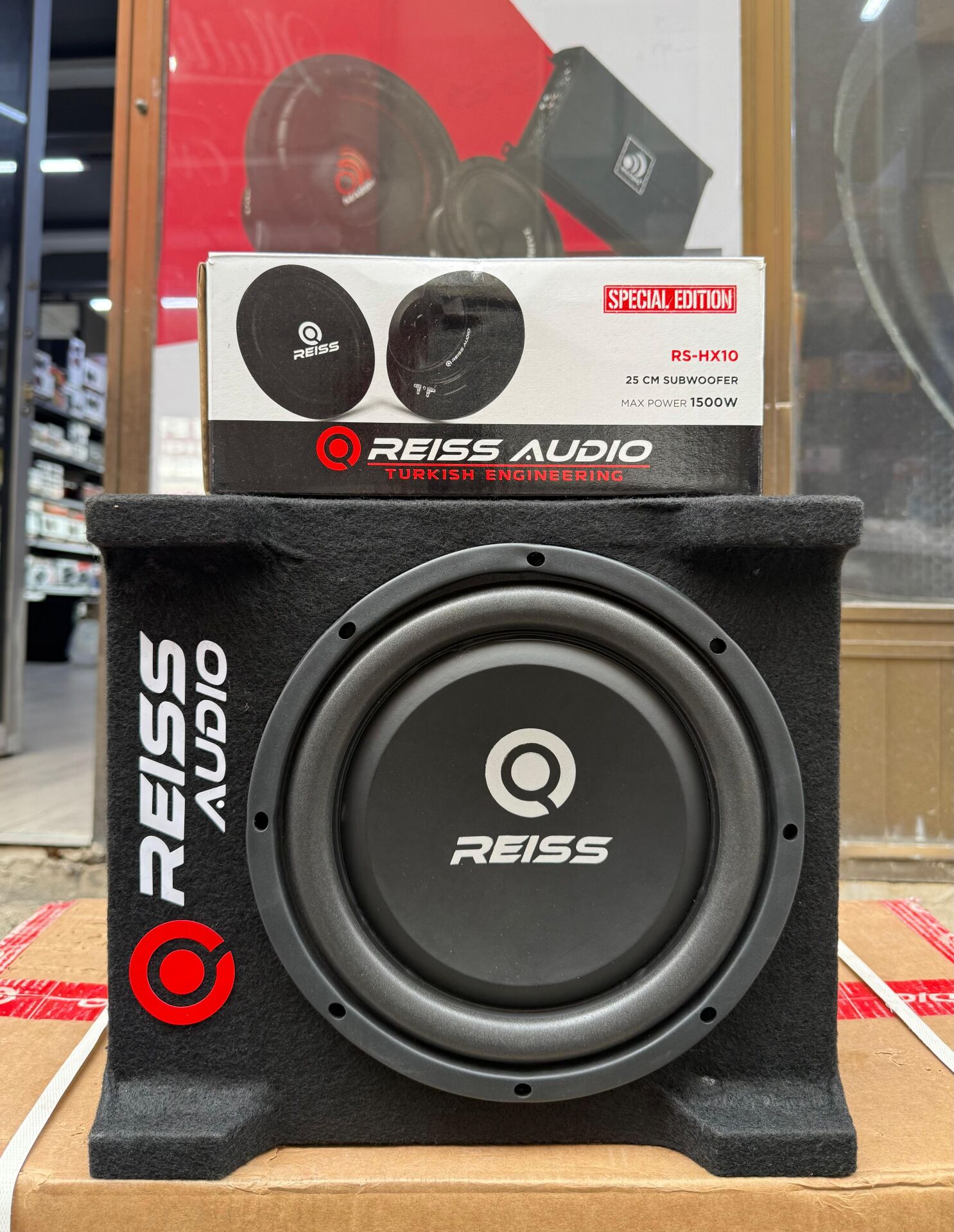 Rs-HX10 Yer Kaplamaz Mini Kabinli 1500Wat 350W Rms 25 Cm Subwoofer minik dev Bas